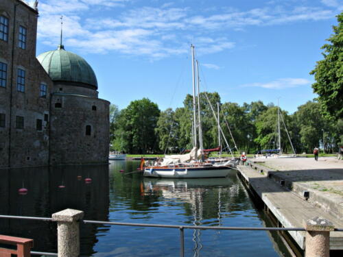 Götakanal, Vadstena, Liegeplatz im Burggraben